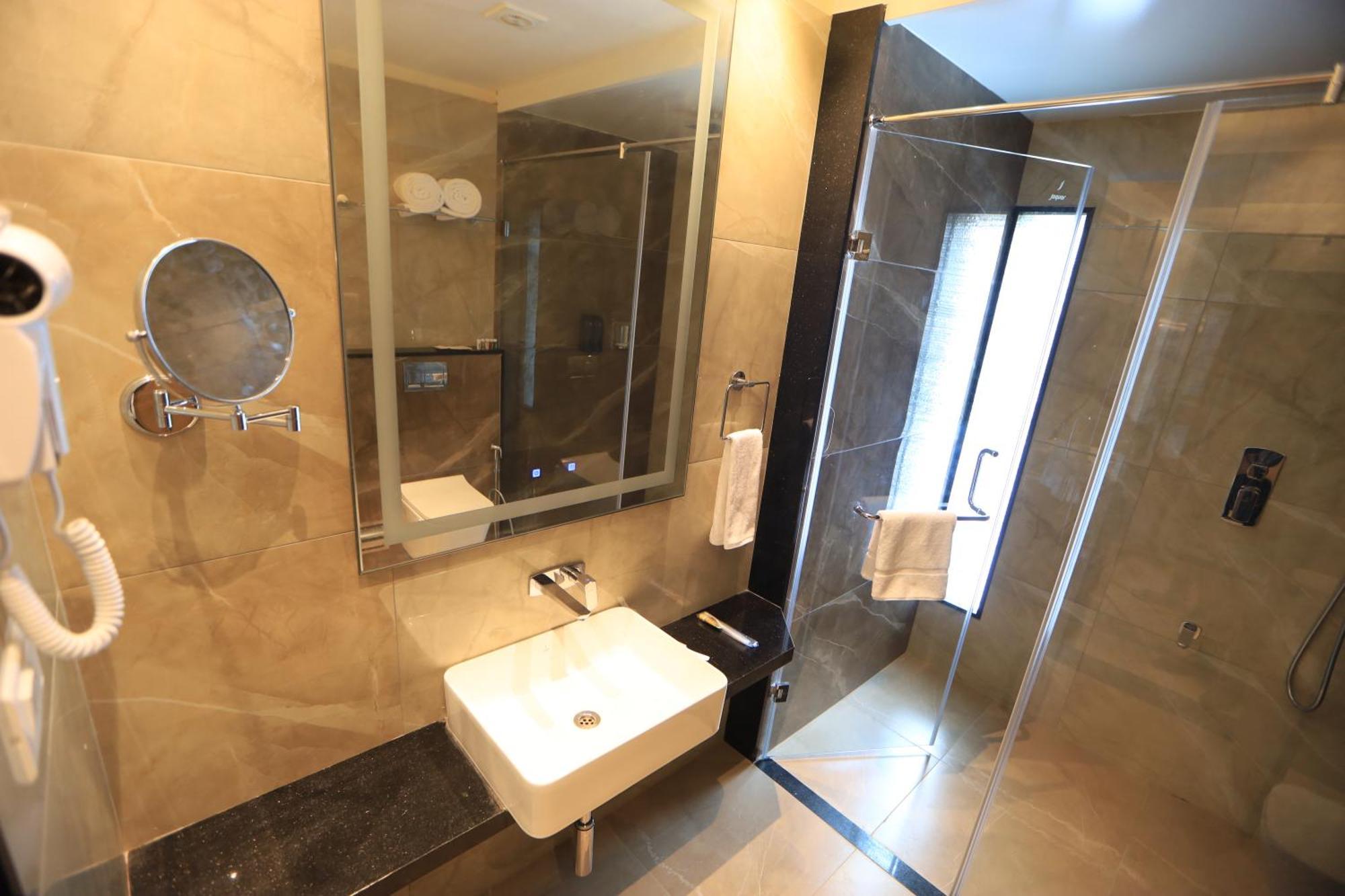 Kings Bury Inn Kumbakonam Esterno foto